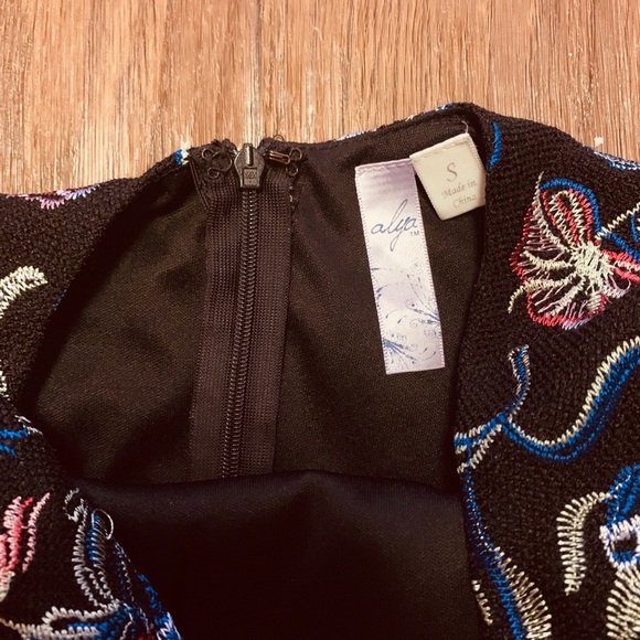 * Alya Embroidered Dress - Picture 3 of 5